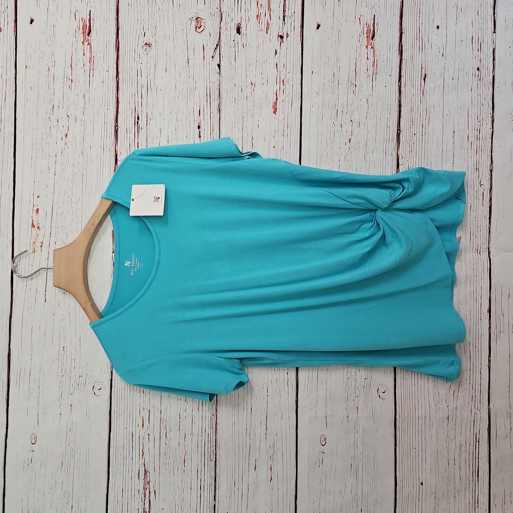 NWT Lilac Bloom Women's Front Knot Top